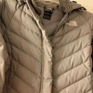 Women’s xl the north face parka gray
